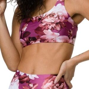 Onzie Hot Yoga Chic Bra Gardenia Roses M/L